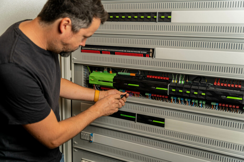 Loxone Miniserver Gen. 2 im Schaltschrank